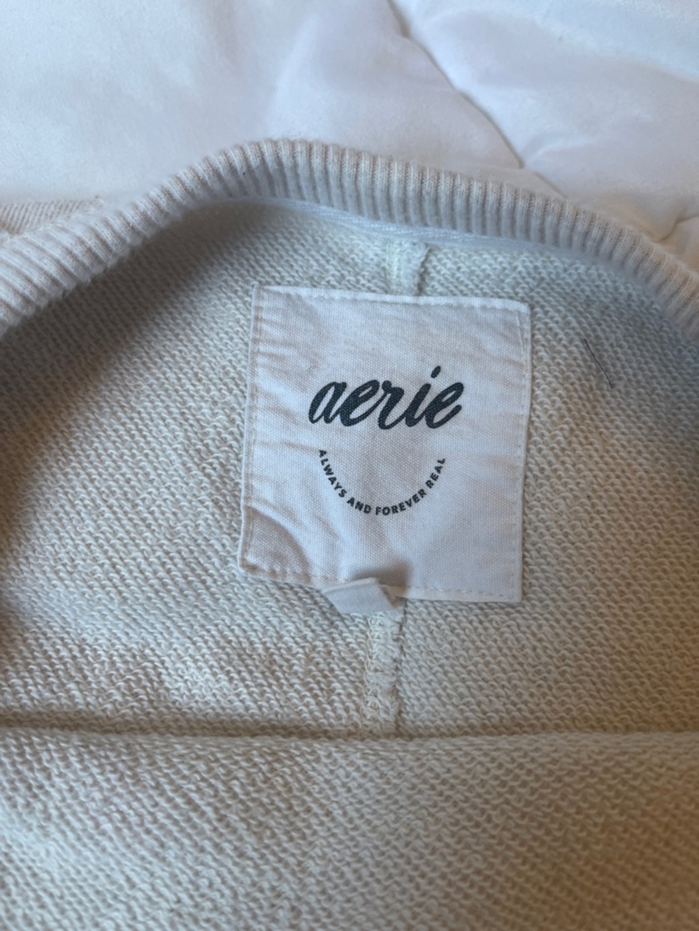 Women’s Cream Lightweight over sized Crewneck Sweater - Picture 4 of 5